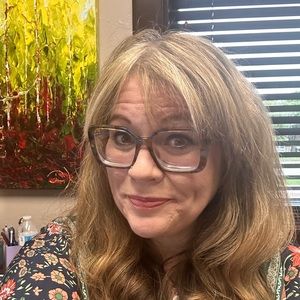 Meet your Posher, Rebecca